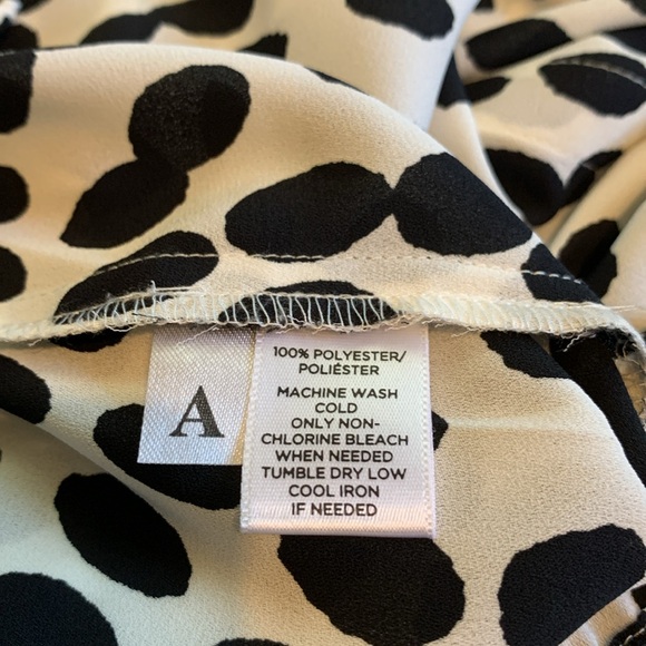 Ann Taylor Loft Flowy Polka Dot Top - Picture 6 of 16